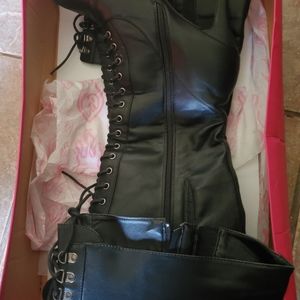 Torrid knee high boots